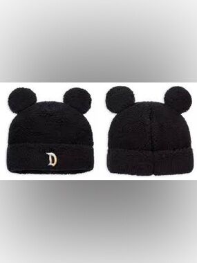 Rare Disneyland Mickey Mouse Sherpa Beanie 2025